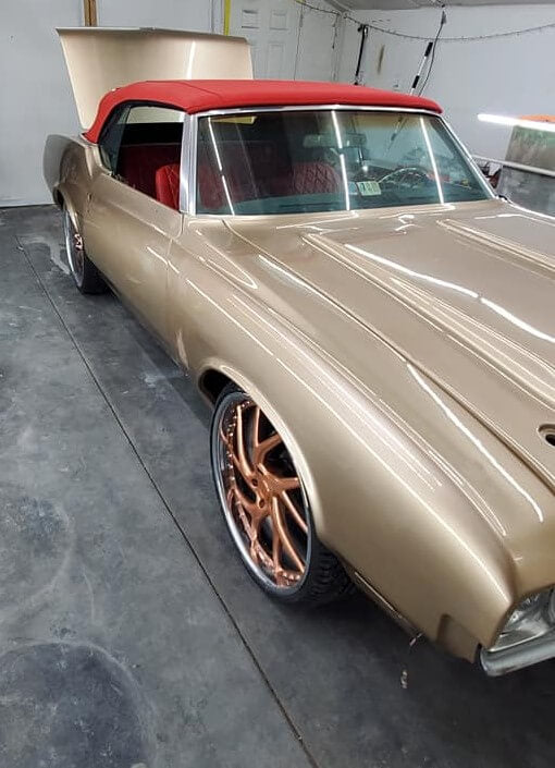 Sandlewood Tan Basecoat 1970 Oldsmobile Car