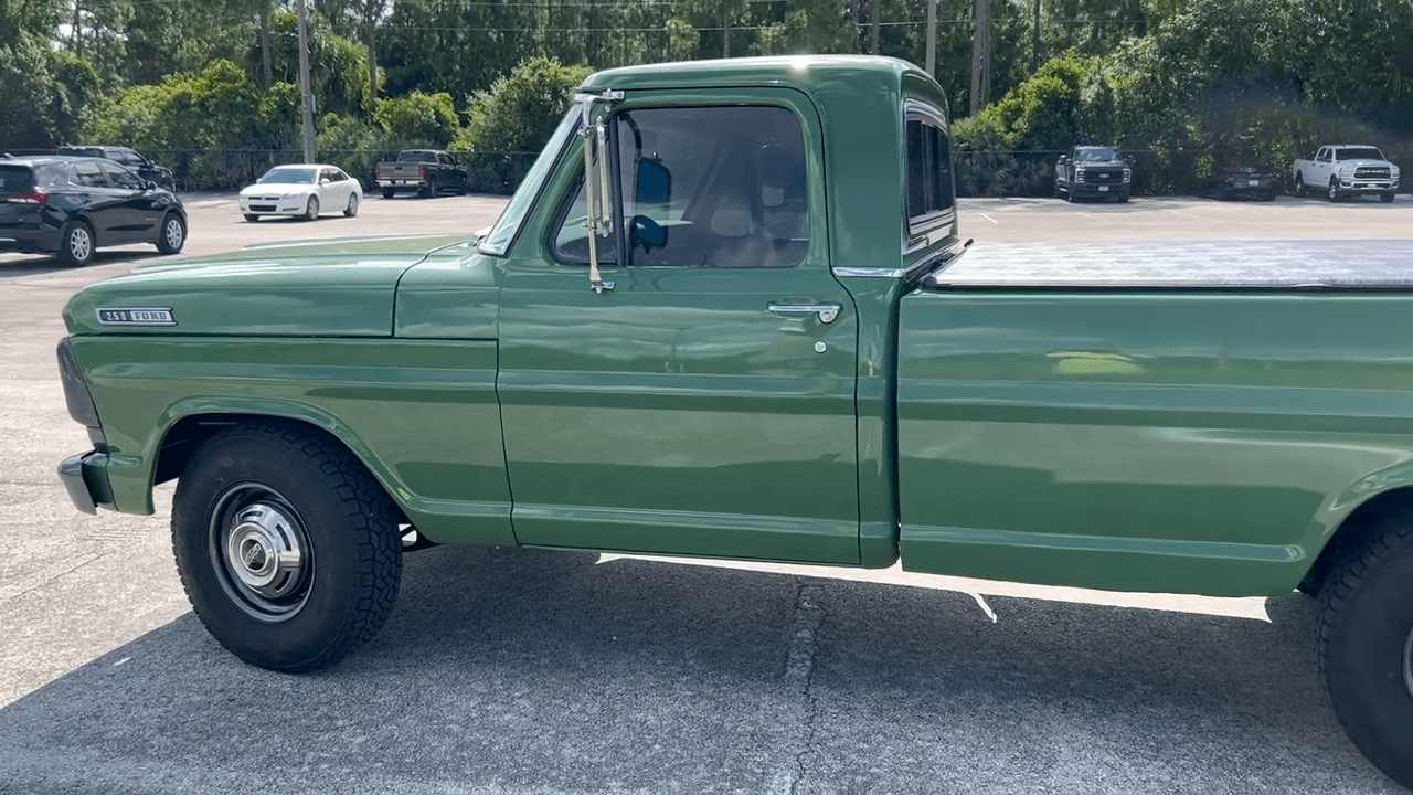 Tamco Paint Ford Boxwood Green Basecoat in 1967 Ford F250