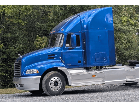 Tamco Paint Blazin Blue in 2000 Mack Vision Semi Truck