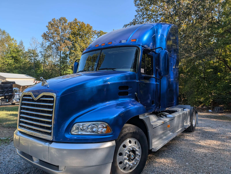Tamco Paint Blazin Blue in 2000 Mack Vision Semi Truck