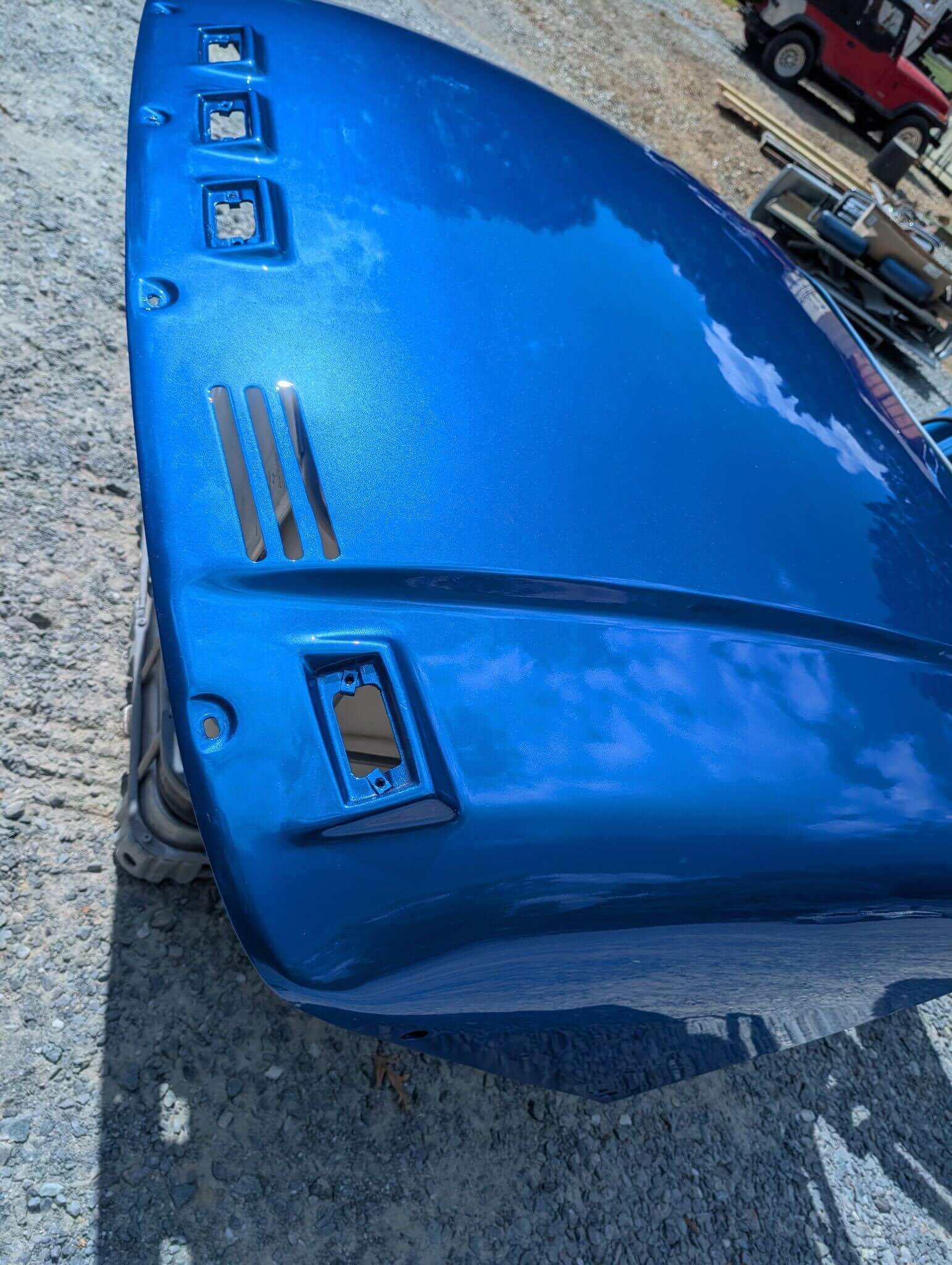 Tamco Paint Blazin Blue in 2000 Mack Vision Semi Truck