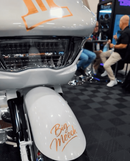 Tamco Paint Blizzard Of Ozz White Pearl on Harley-Davidson Bagger