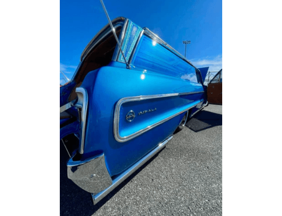 Tamco Paint Bluetooth Pearl in 1964 Chevrolet Impala