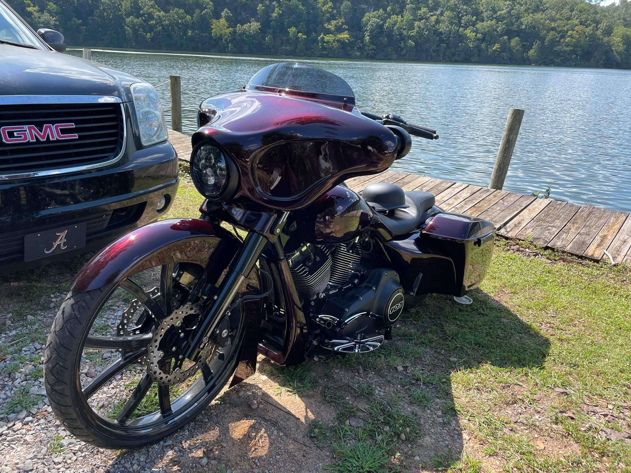 Custom Candies Cabernet - Candy Pearl Basecoat Motorcyle