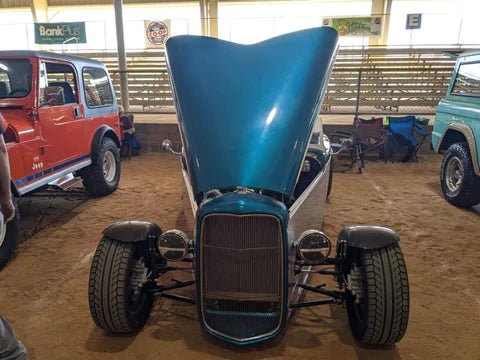 Tamco Paint Caribbean Current Pearl on 1933 Ford Roadster