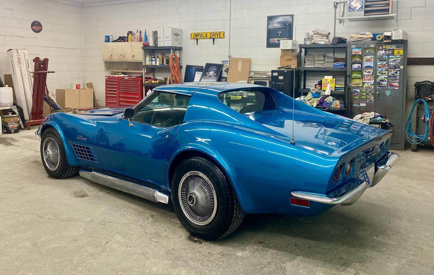 Tamco Paint Chevrolet Bryar Blue Metallic on 1970 Chevrolet Corvette C3