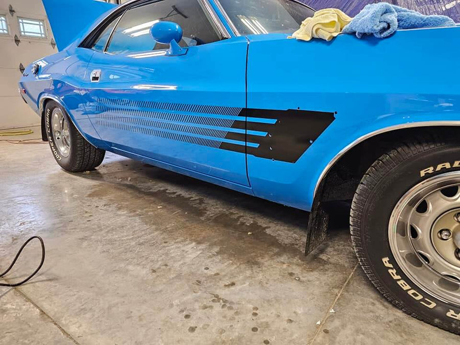 Chrysler_Basin_Street_Blue_Car