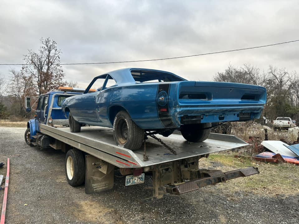 Tamco Paint Chrysler Bright Blue Metallic on 1970 Dodge Coronet Super Bee