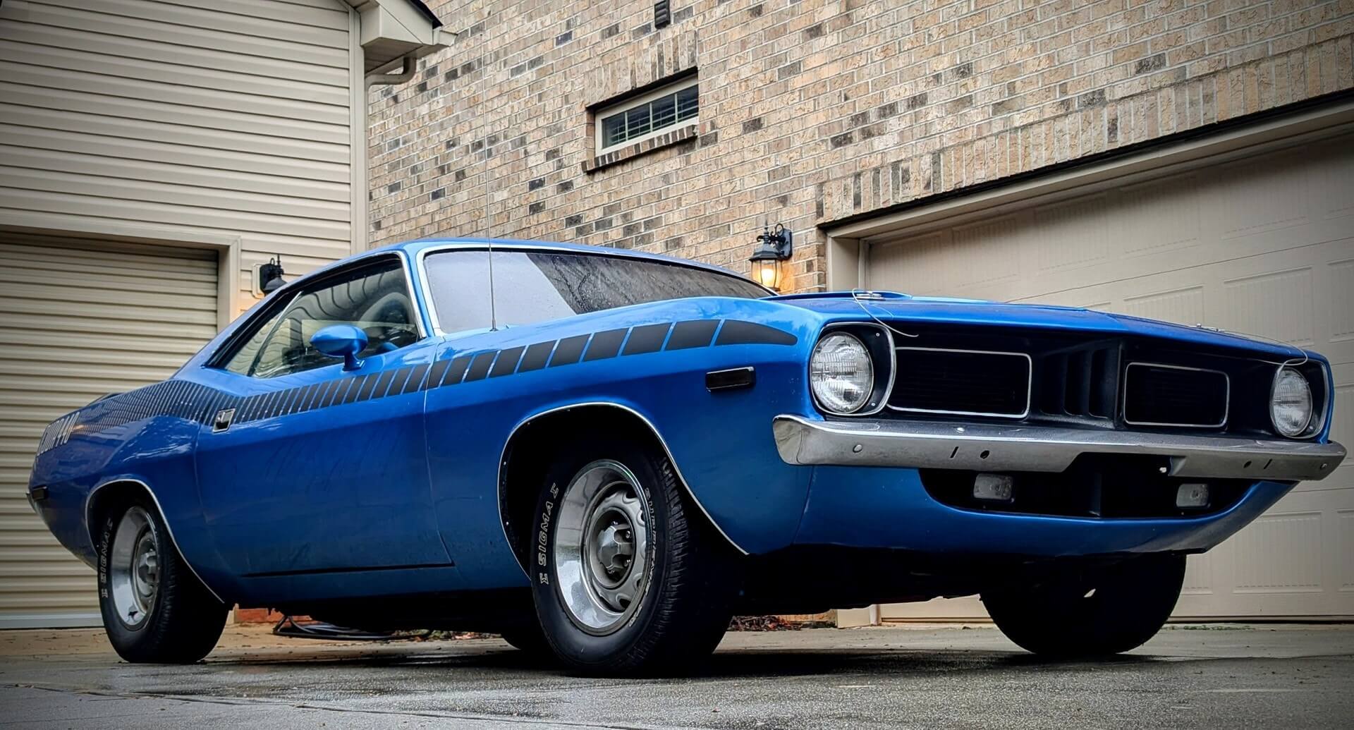 Tamco Paint Chrysler Surf Blue Metallic in 1973 Plymouth Barracuda