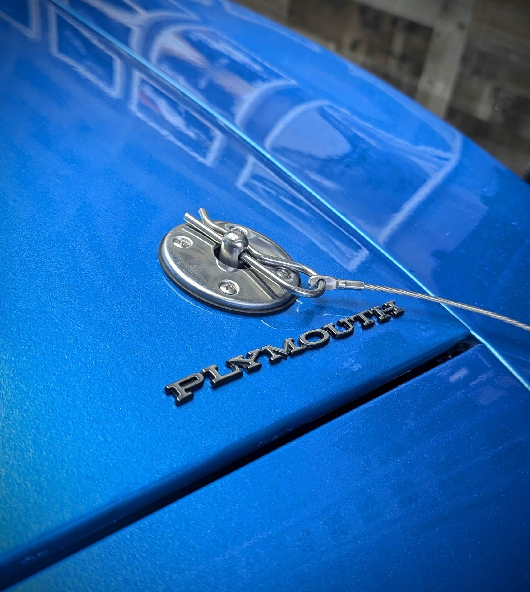 Tamco Paint Chrysler Surf Blue Metallic in 1973 Plymouth Barracuda