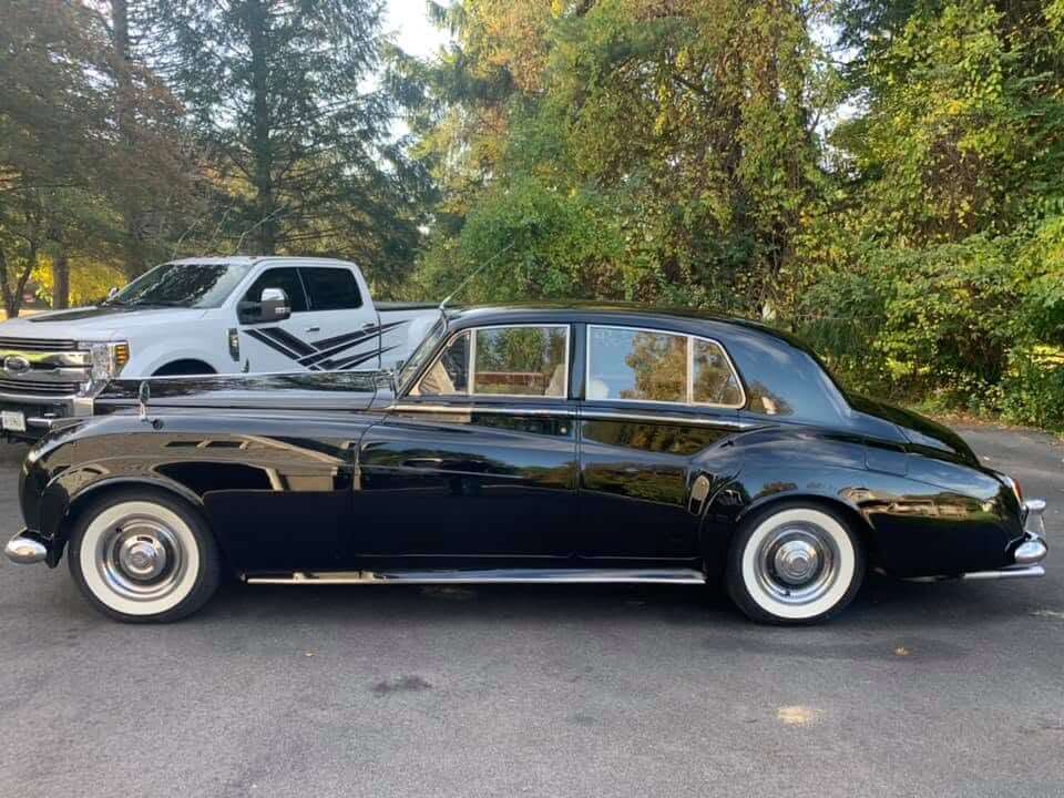 Tamco Paint DF9044 Jet Black on Rolls-Royce Silver Cloud
