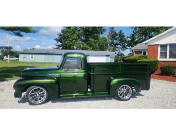 Tamco Paint Emerald City Candy Pearl Basecoat in 1955 International R122