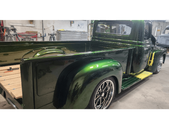 Tamco Paint Emerald City Candy Pearl Basecoat in 1955 International R122