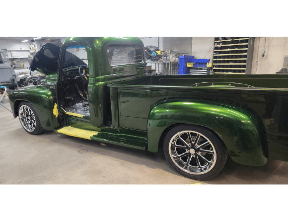 Tamco Paint Emerald City Candy Pearl Basecoat in 1955 International R122