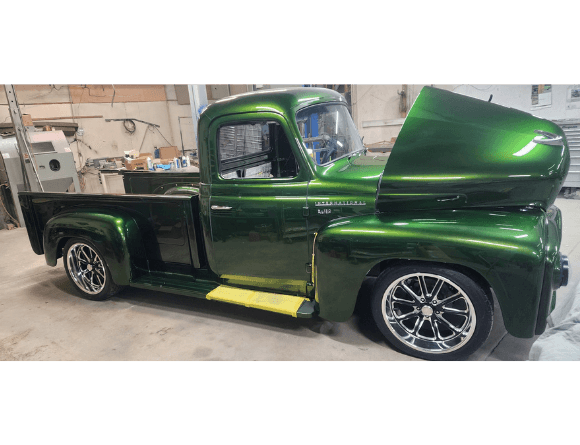 Tamco Paint Emerald City Candy Pearl Basecoat in 1955 International R122