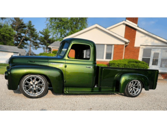Tamco Paint Emerald City Candy Pearl Basecoat in 1955 International R122
