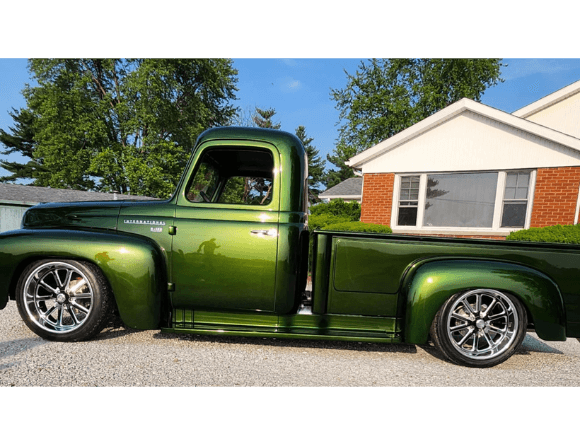 Tamco Paint Emerald City Candy Pearl Basecoat in 1955 International R122