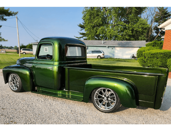 Tamco Paint Emerald City Candy Pearl Basecoat in 1955 International R122