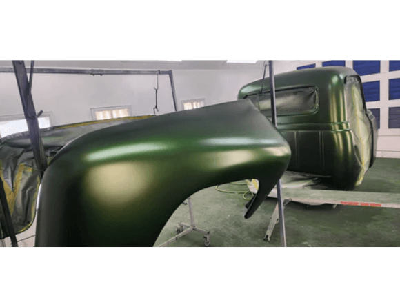 Tamco Paint Emerald City Candy Pearl Basecoat in 1955 International R122
