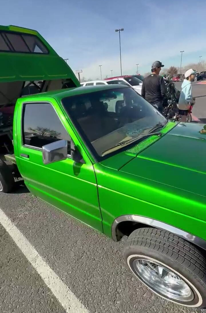 Tamco Paint Emerald City Candy Pearl in GMC S-15