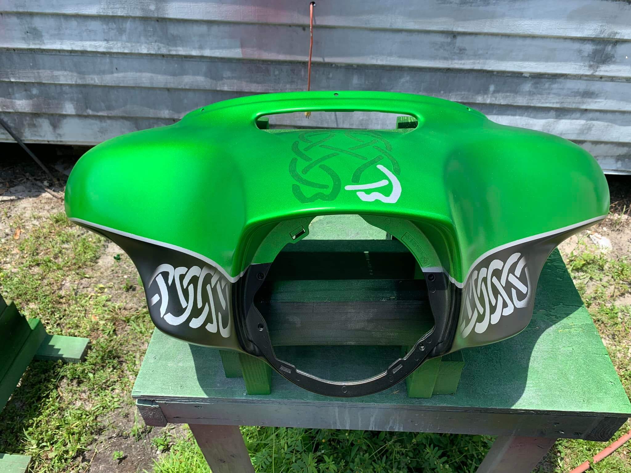 Tamco Paint Emerald City Candy Pearl Basecoat on Harley Davidson Road Glide
