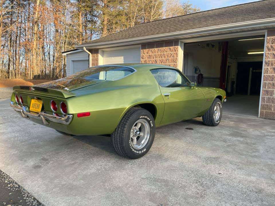 GM Citrus Green Metallic Car
