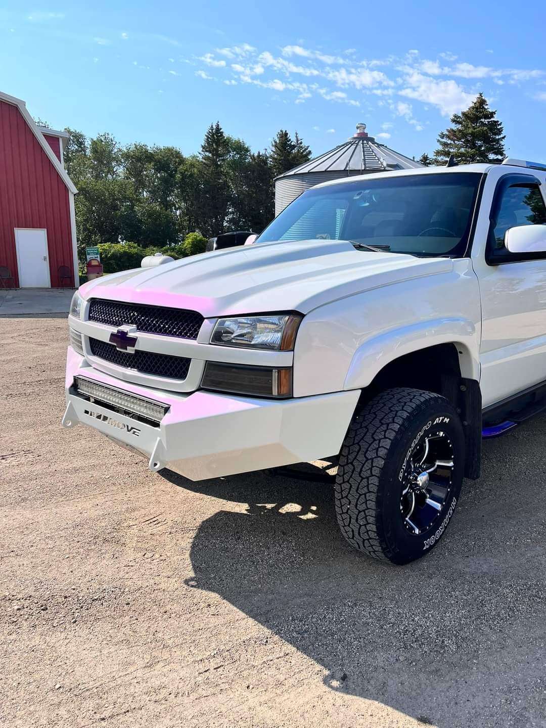  Tamco Paint   22 Chevrolet Suburban  Stellar Violet Pearl