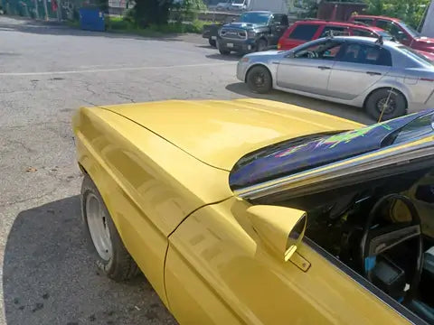 Tamco Paint Ford Bright Yellow in 1972 Ford Mustang