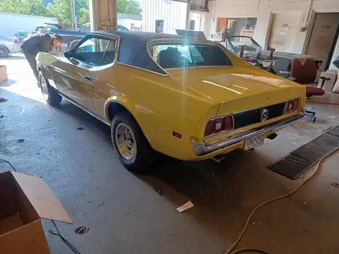 Tamco Paint Ford Bright Yellow in 1972 Ford Mustang