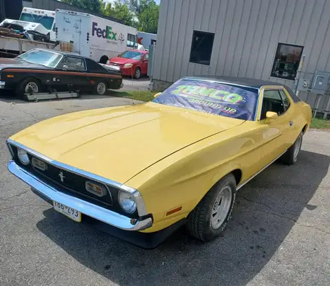 Tamco Paint Ford Bright Yellow in 1972 Ford Mustang
