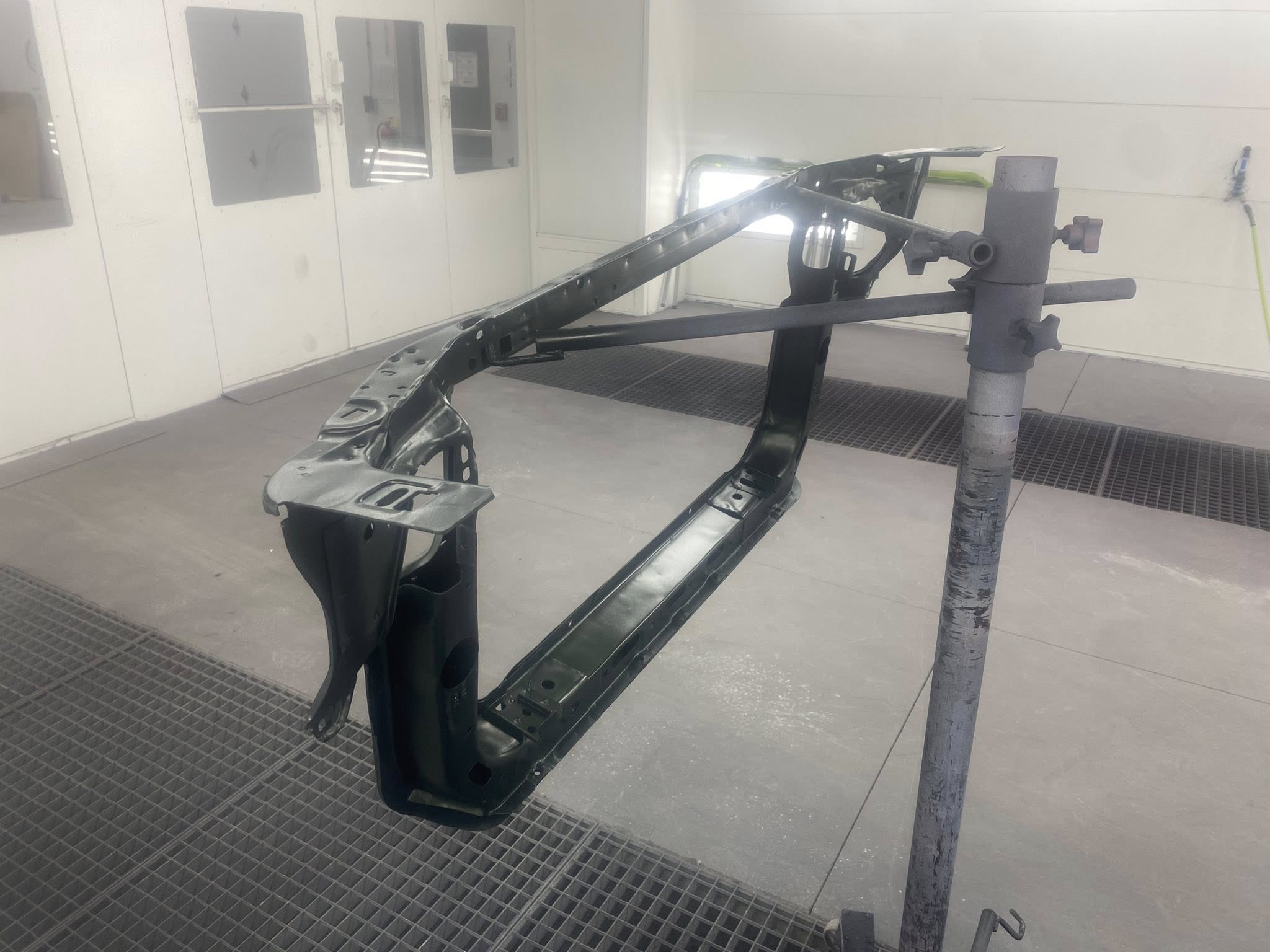 Ford Eruption Green Metallic | FA / 7476 | 2022 | OEM Basecoat