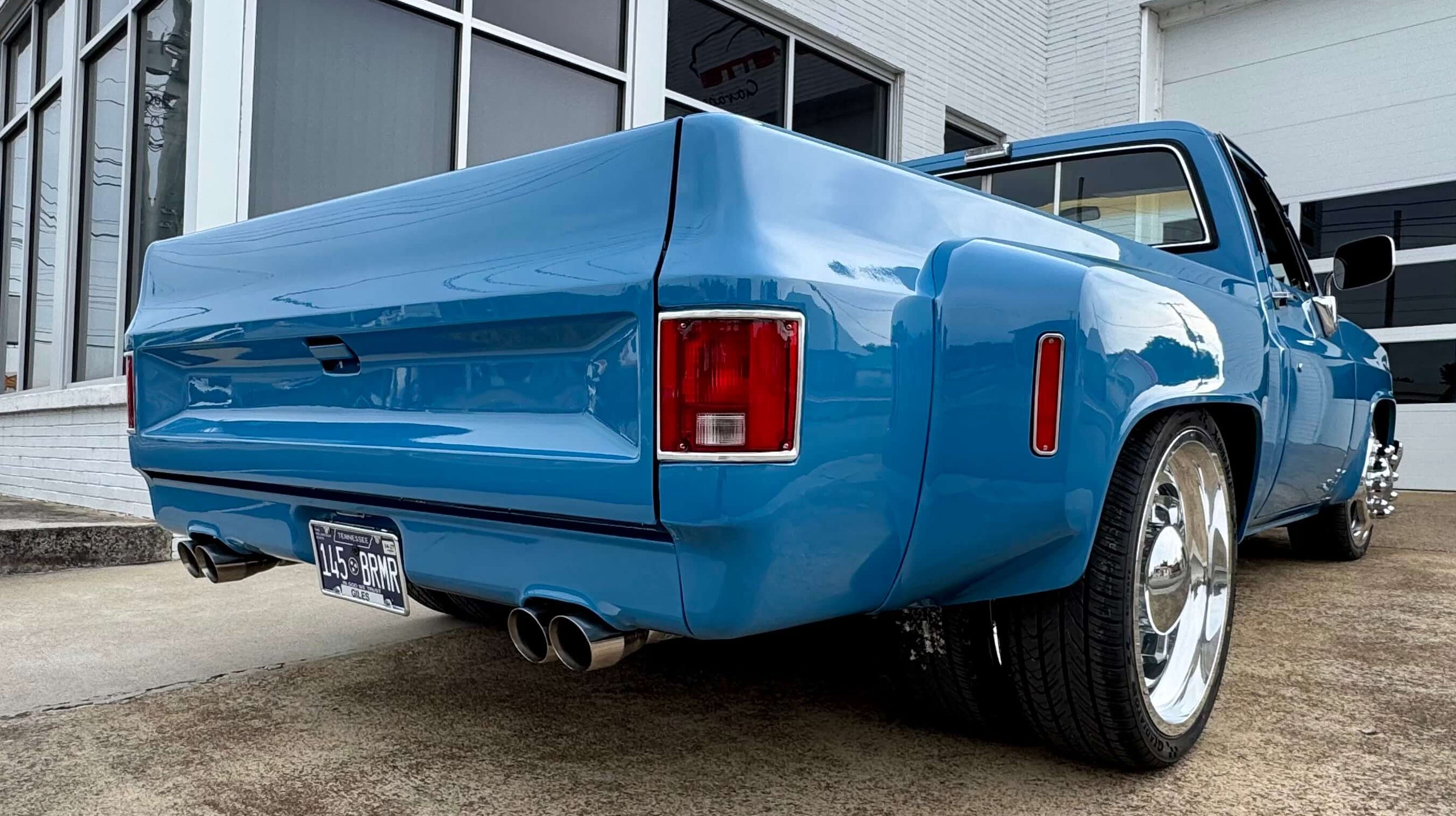 Tamco Paints  Ford Harbor Blue in 1984 GMC C3500 Dually