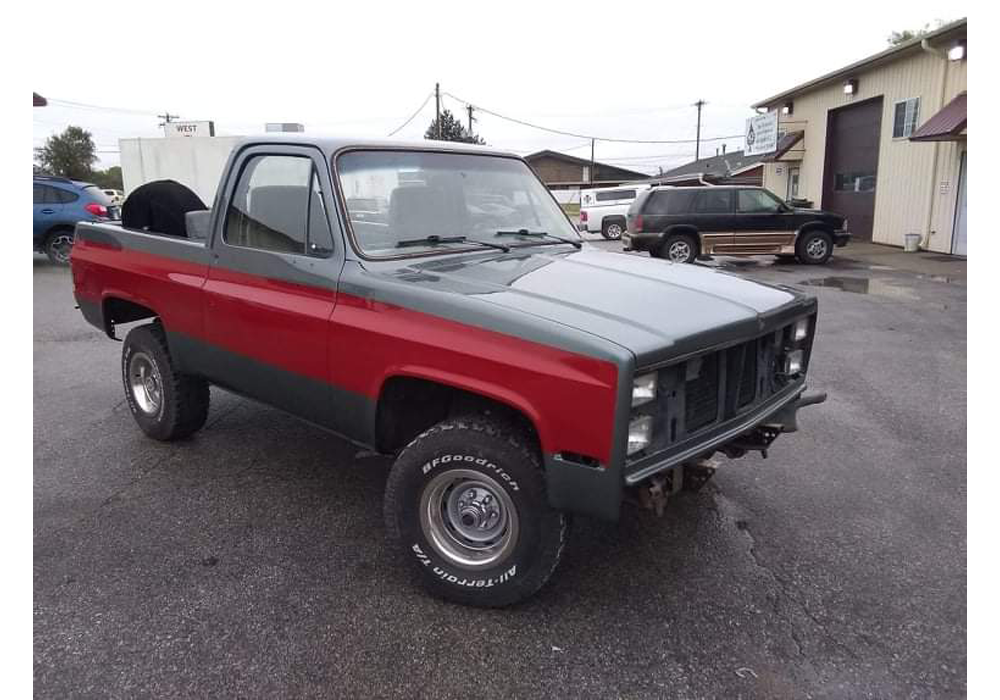 GM Argent Silver on 1986 CHEVROLET SQUARE BODY SILVERADO