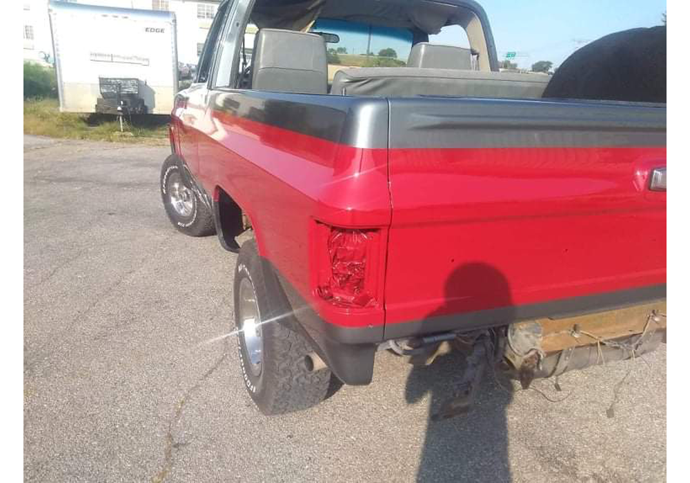 GM Argent Silver on 1986 CHEVROLET SQUARE BODY SILVERADO