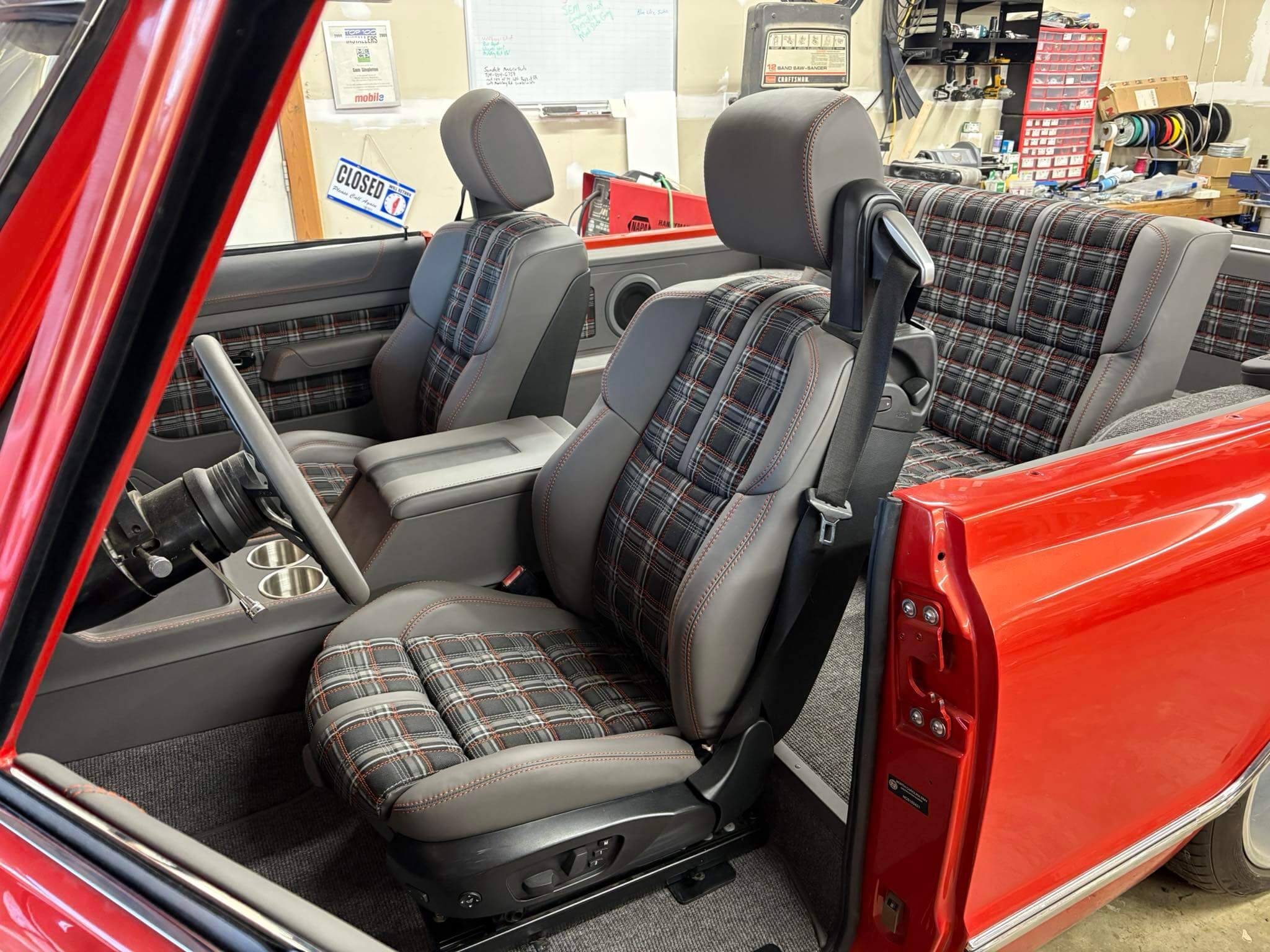 Tamco Paint GM Inferno Orange Pearl in GMC Jimmy