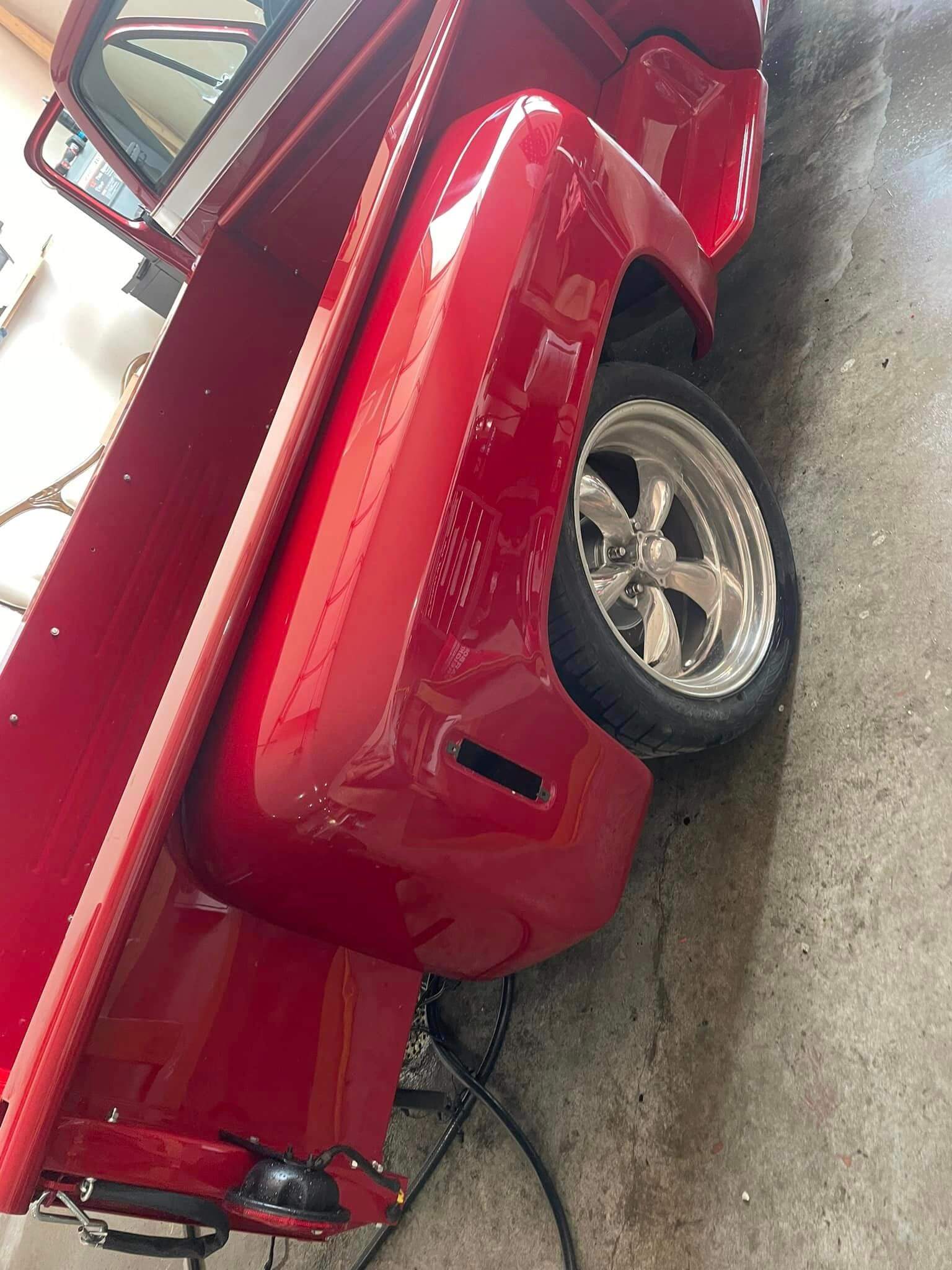 GM VICTORY RED  