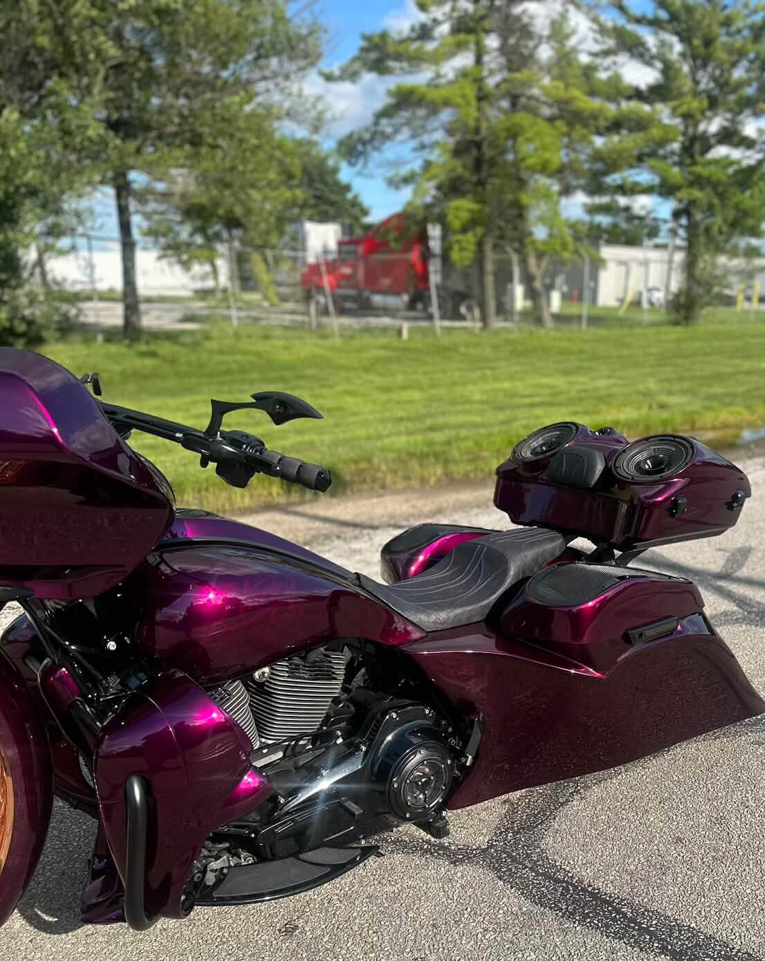 Tamco Paint Grapeness 2K Candy in Harley-Davidson Road Glide
