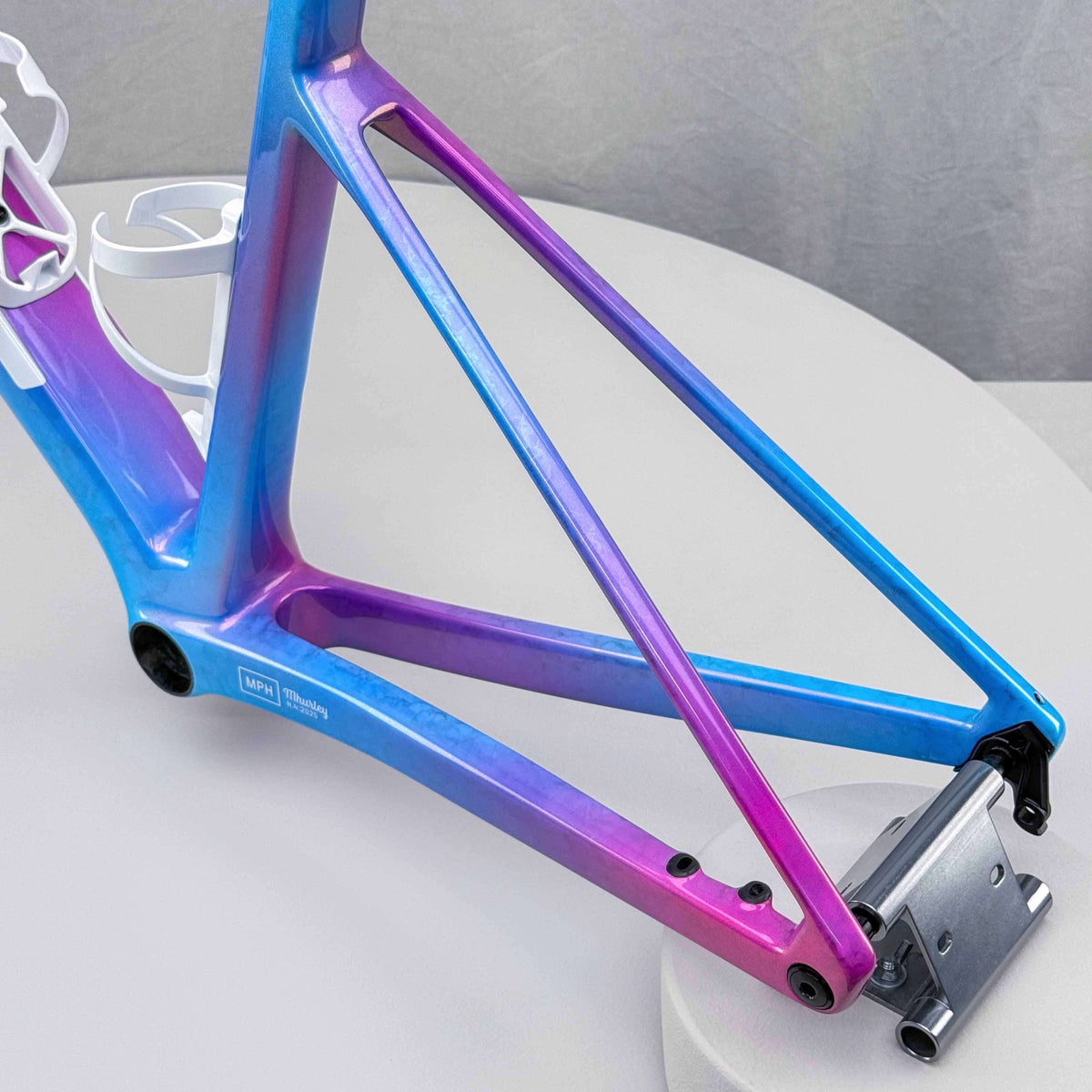 Tamco Paint HB9901 Bright White on Bespoke BMC SLR01