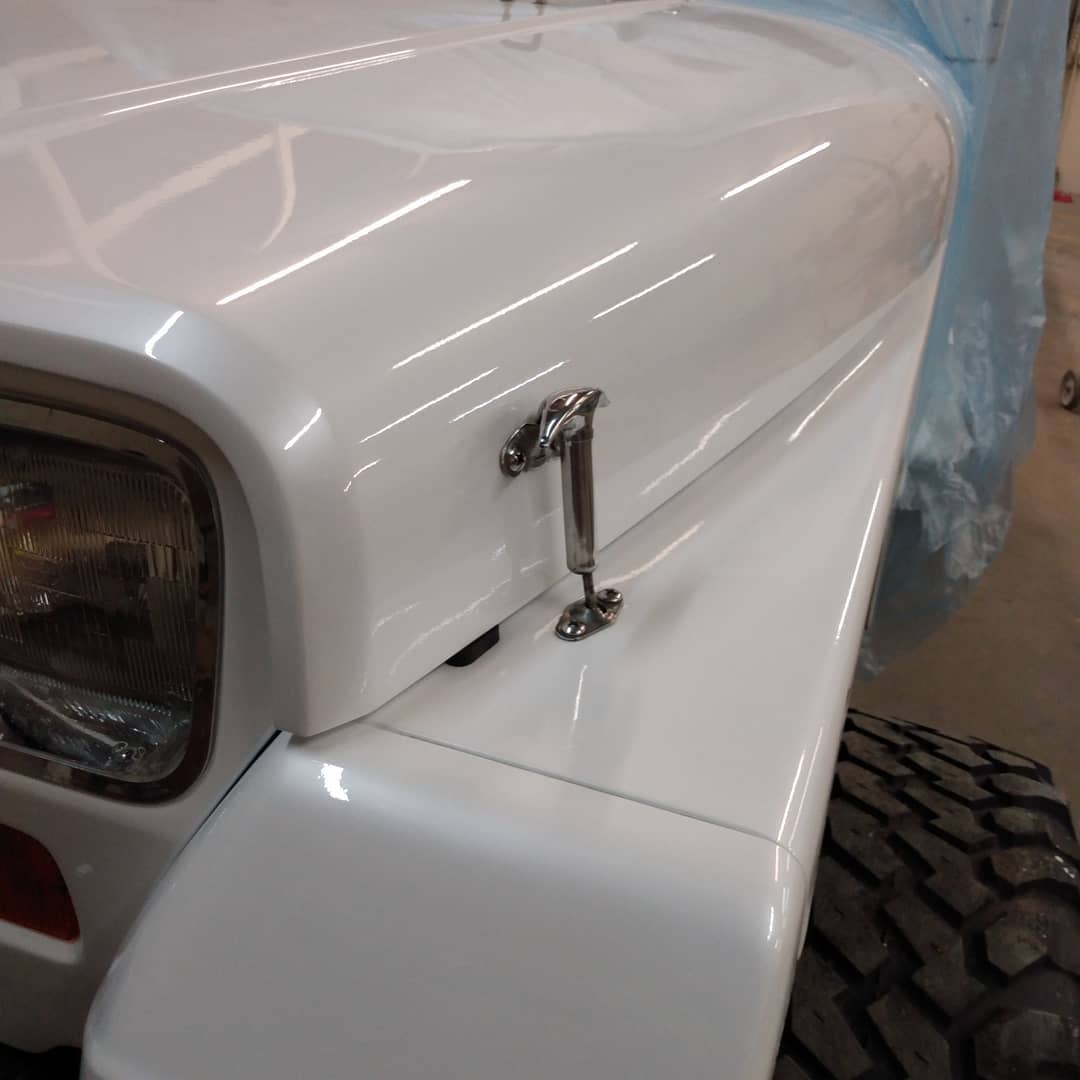Tamco Paint HB9901 Bright White in Jeep Wrangler