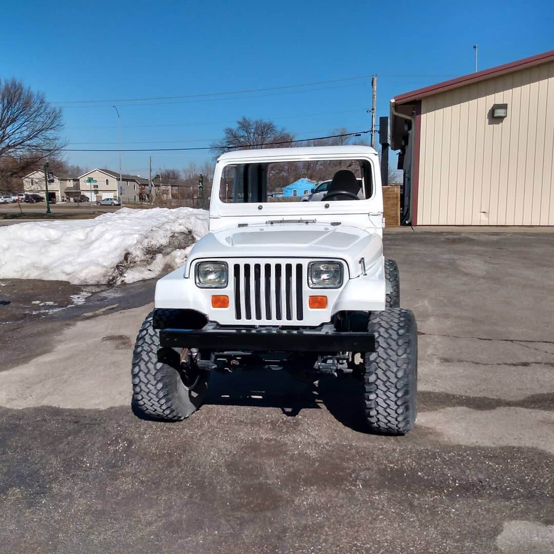 Tamco Paint HB9901 Bright White in Jeep Wrangler