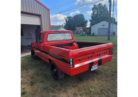 Tamco Paint HB9902 Bright Red and HB9900 Jet Black Basecoat in 1967 Ford