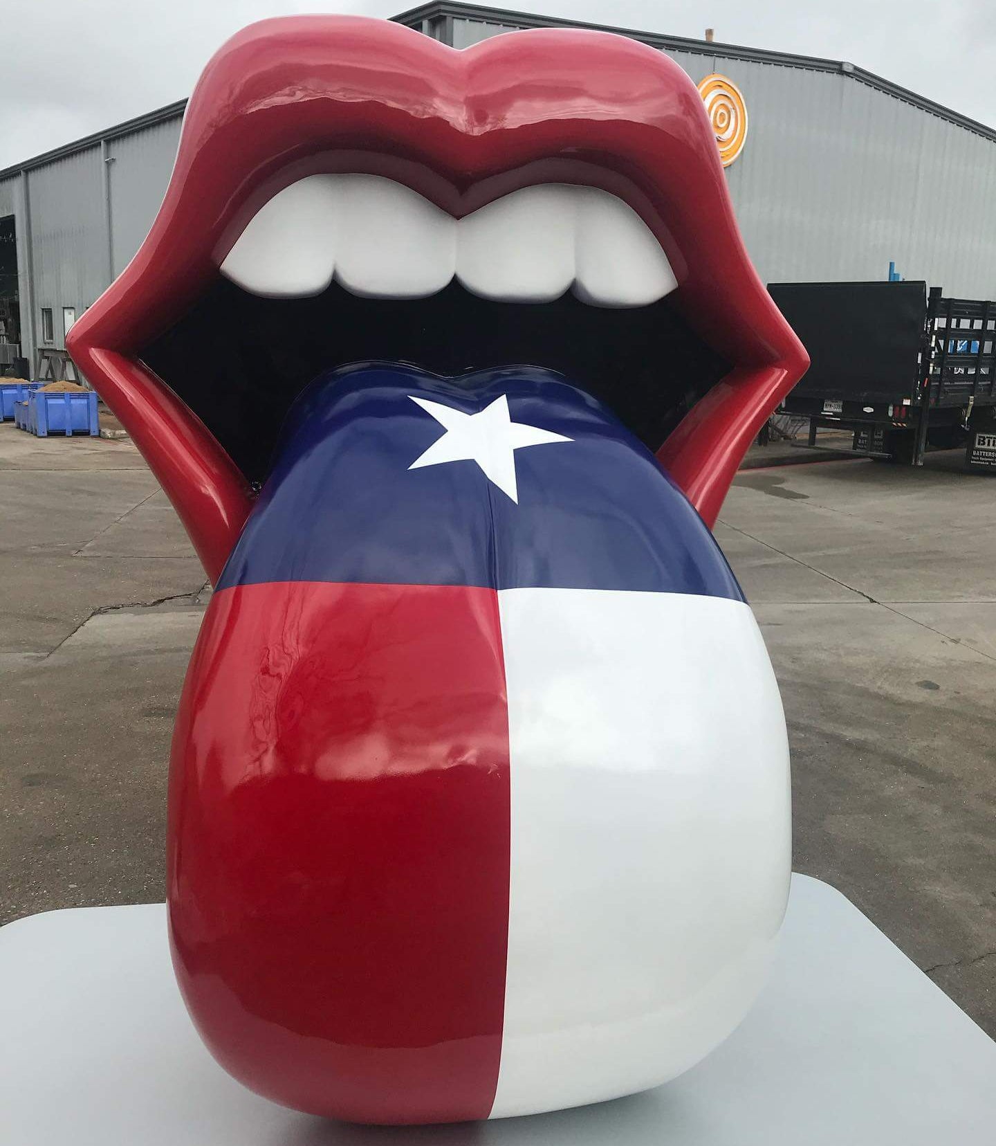 Tamco Paint HC7677 Hi-Impact Clearcoat on Sculpture