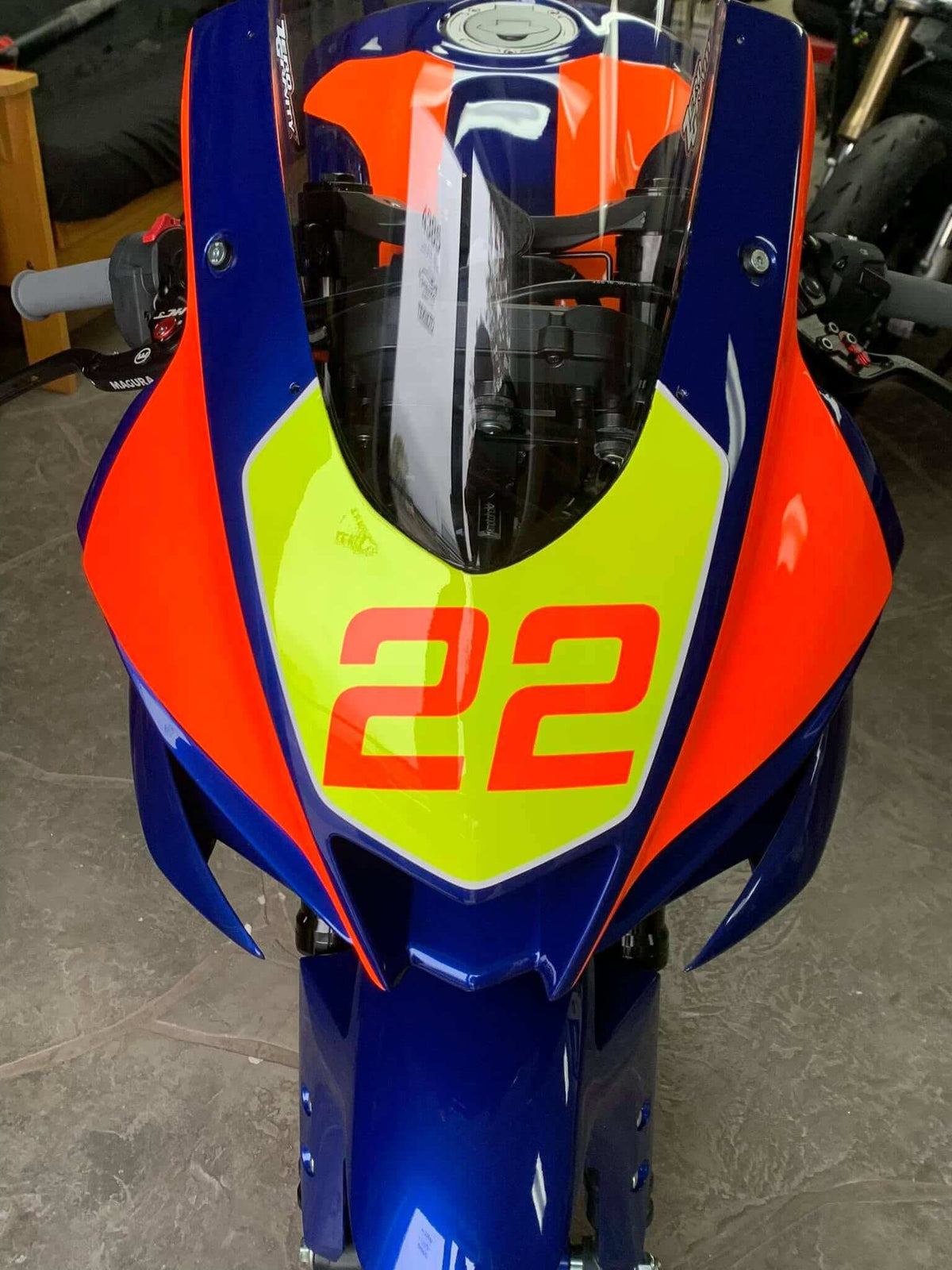 Tamco Paint HC9500 Hi-Speed Impact 30 Min Clearcoat on Yamaha YZF-R3