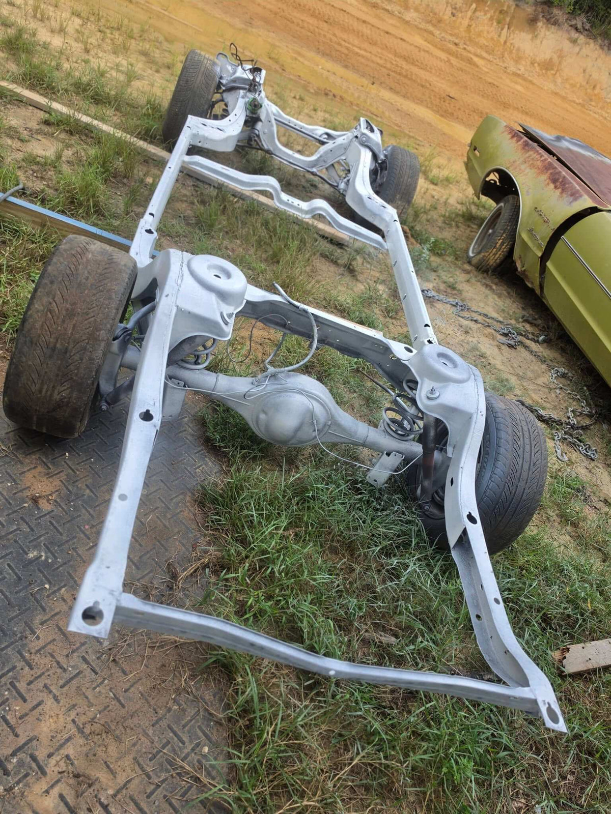 Tamco Paint HP663 DTA Epoxy Primer White on Car Frame