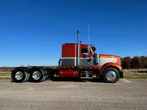 Smoke Metallic Kenworth W900