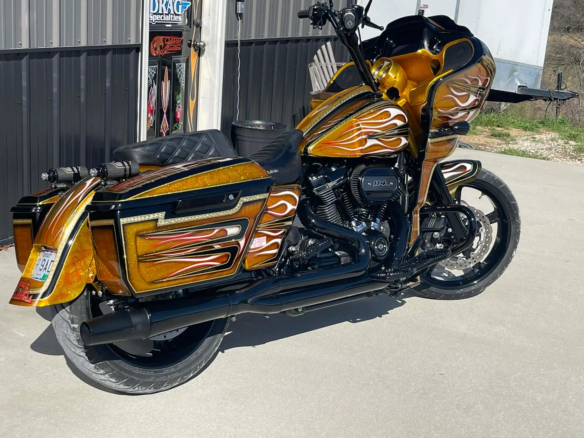 Tamco Paint Lemonade Candy Pearl Basecoat on Harley-Davidson Road Glide
