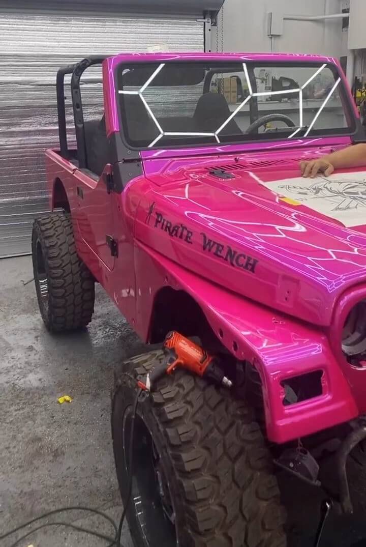 Lipstick JEEP Wrangler