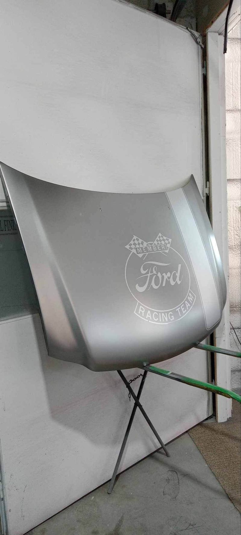 Tamco Paint Mazda Liquid Silver Basecoat in Ford Front Hood