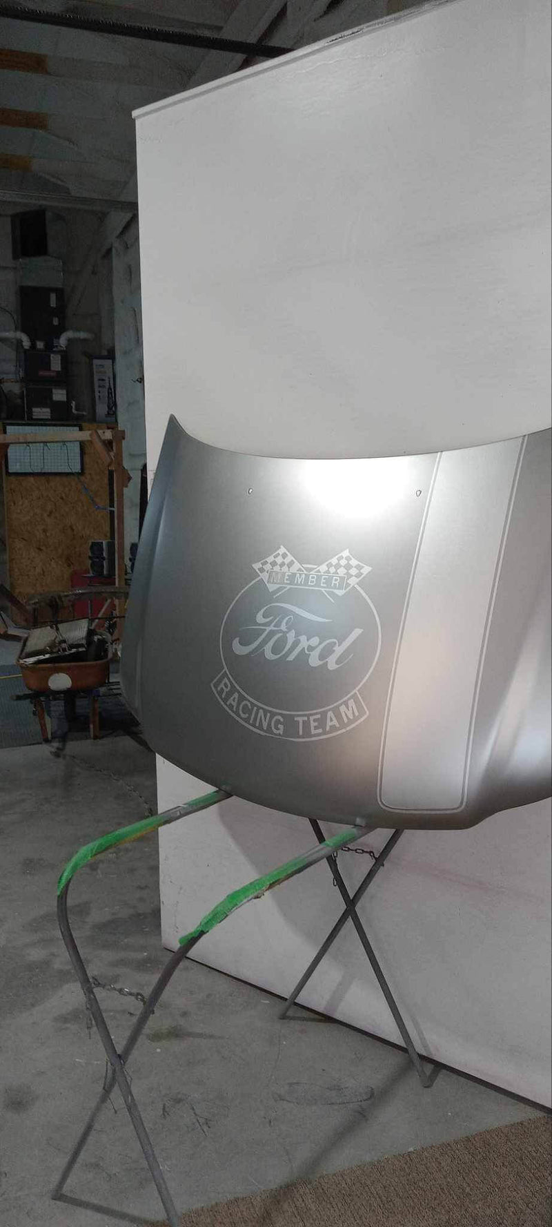 Tamco Paint Mazda Liquid Silver Basecoat in Ford Front Hood