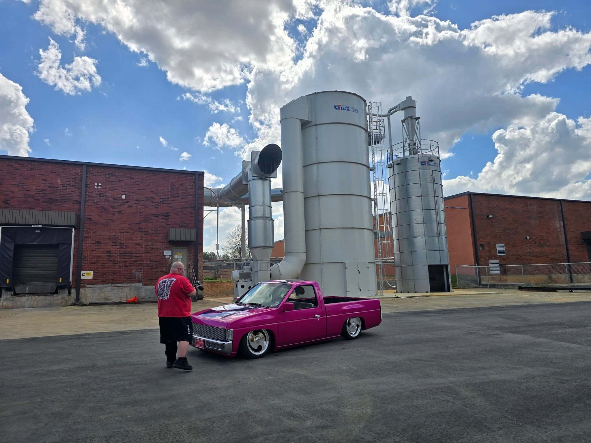 Tamco Paint Piss Off Pink in Nissan D21 Hardbody